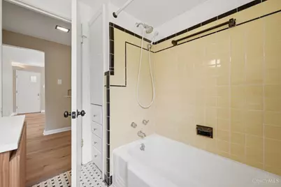 2879 Saint Catherine Place, Cincinnati, OH 45211 - Photo 30