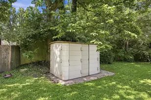 2879 St Catherine Pl, Cincinnati, OH 45211 - Photo 38
