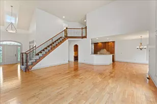 118 Creekwood Ct, Clear Creek Township, OH 45066 - Photo 6