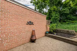 850 Van Dyke Ave, Cincinnati, OH 45226 - Photo 30