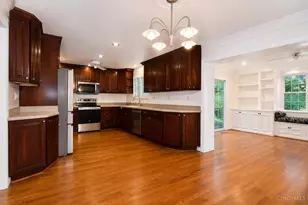 850 Van Dyke Ave, Cincinnati, OH 45226 - Photo 10