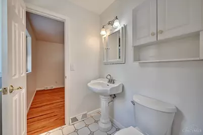 1063 Newcastle Drive, Springfield Township, OH 45231 - Photo 8