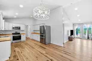 1055 Middleboro Rd, Washington Township, OH 45054 - Photo 10