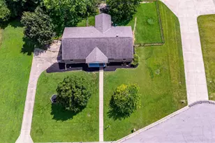 6827 Perinwood Dr, Green Township, OH 45248 - Photo 38