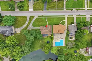 1708 Leona Dr, Green Township, OH 45238 - Photo 4