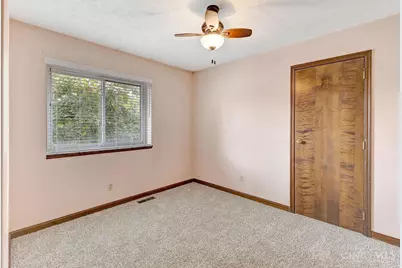121 Farmington Drive, Hamilton, OH 45013 - Photo 14