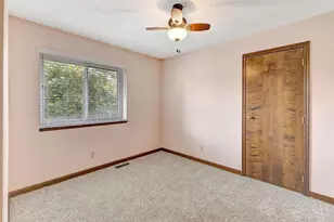 121 Farmington Dr, Hamilton, OH 45013 - Photo 14
