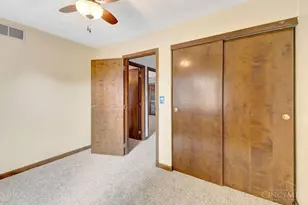 121 Farmington Dr, Hamilton, OH 45013 - Photo 16