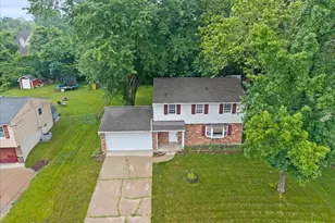 3878 Witham Woods Dr, Union Township, OH 45245 - Photo 2