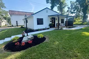 40 E 2nd St, West Alexandria, OH 45381 - Photo 1