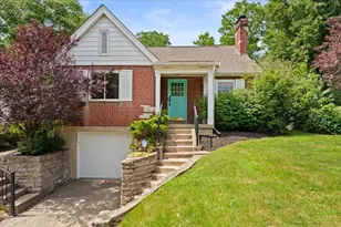 2304 E Galbraith Rd, Reading, OH 45237 - Photo 1