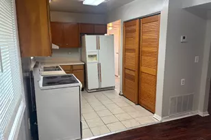 3313 Freddie Dr, Cincinnati, OH 45205 - Photo 4