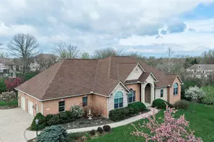 7019 Cross Creek Ln, Liberty Township, OH 45011 - Photo 2
