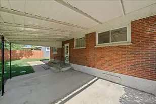 7823 Greenbriar Ln, Madeira, OH 45243 - Photo 4