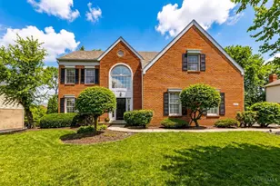 8067 Hunters Ridge Dr, West Chester, OH 45069 - Photo 2