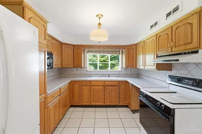 3841 Kilbourne Avenue, Cincinnati, OH 45209 - Photo 10