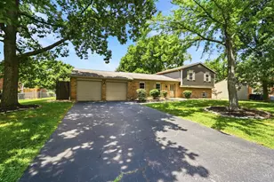 7599 Tanglewood Ln, West Chester, OH 45069 - Photo 4