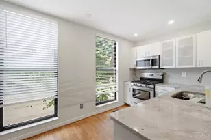 1008 John St, Cincinnati, OH 45203 - Photo 10