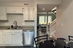 5072 Lord Alfred Ct, Cincinnati, OH 45241 - Photo 12