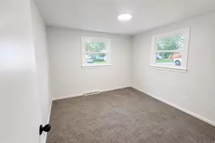 130 W Josie Ave, Hillsboro, OH 45133 - Photo 8