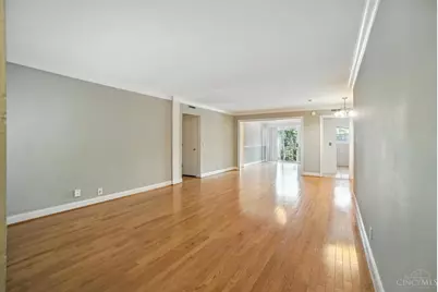 2270 Madison Road #1B, Cincinnati, OH 45208 - Photo 8