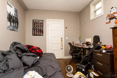400 Tillotson Avenue, Cincinnati, OH 45219 - Photo 8