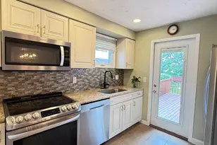 53 Hadley Rd, Green Hills, OH 45218 - Photo 6