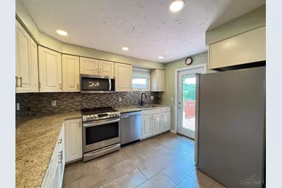 53 Hadley Road, Green Hills, OH 45218 - Photo 4