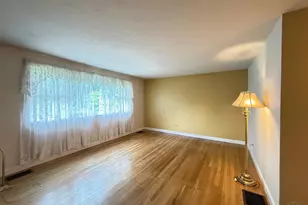 53 Hadley Rd, Green Hills, OH 45218 - Photo 8