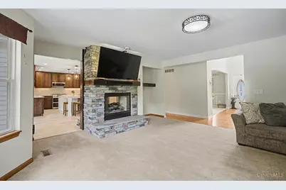 552 Virginia Lane, Union Township, OH 45244 - Photo 16