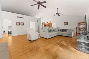 820 Indian Lakes Blvd, Washington Township, OH 45113 - Photo 6