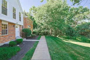 7397 Woodcroft Dr, Anderson Township, OH 45230 - Photo 2