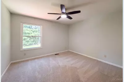 12169 Village Woods Drive, Sharonville, OH 45241 - Photo 18