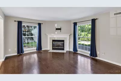 5574 Regimental Pl, Cincinnati, OH 45239 - Photo 8