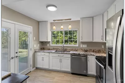5574 Regimental Pl, Cincinnati, OH 45239 - Photo 18