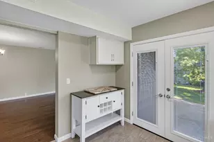 5574 Regimental Pl, Cincinnati, OH 45239 - Photo 18