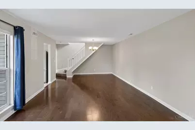 5574 Regimental Pl, Cincinnati, OH 45239 - Photo 8