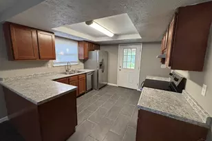 6435 Highbury Rd, Huber Heights, OH 45424 - Photo 8