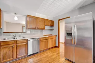 10667 Montgomery Rd, Montgomery, OH 45242 - Photo 4