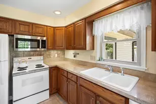 50 Hadley Rd, Green Hills, OH 45218 - Photo 12