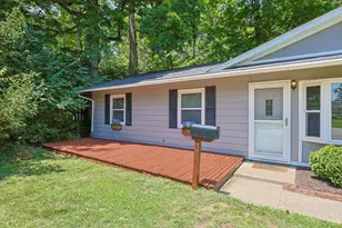 404 Mohican Dr, Loveland, OH 45140 - Photo 2
