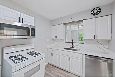 1190 N Lynnebrook Drive, Cincinnati, OH 45224 - Photo 6