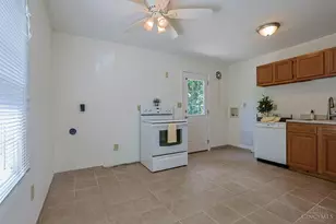 3186 Laverne Dr, Cincinnati, OH 45251 - Photo 8