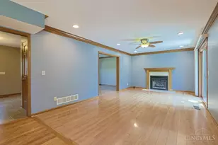 9429 Stonecrest Ct, Symmes Township, OH 45249 - Photo 10