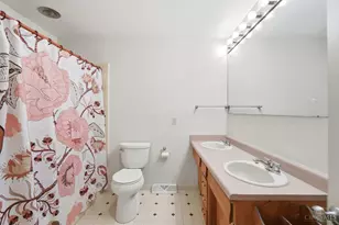 526 Chisholm Trail, Wyoming, OH 45215 - Photo 44