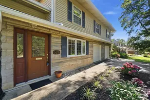526 Chisholm Trail, Wyoming, OH 45215 - Photo 4