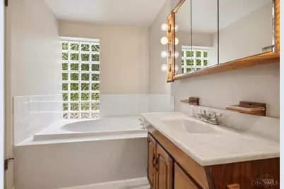 10789 Kinglet Circle, Montgomery, OH 45249 - Photo 26