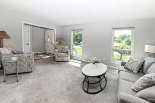 8004 Honeysuckle Ln, West Chester, OH 45069 - Photo 6