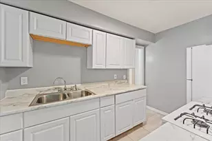 10 Hartwell Ct, Cincinnati, OH 45216 - Photo 8
