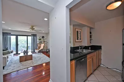 1815 Wm H Taft Road #701, Cincinnati, OH 45206 - Photo 8